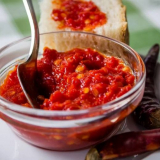 Adzhika от домат и чесън за зимата - 6 рецепти пръсти въшки...