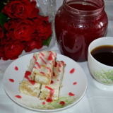 Палачинки с извара - пълнени и печени във фурната със заквасена сметана