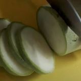 Тиквички със сирене на фурна - бързо и вкусно!