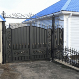 Огради от ковано желязо: 135 снимки на дизайнерски идеи, основни разновидности и предимства на употреба