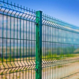 Ограда от мрежата на мрежата: монтаж, плюсове и минуси