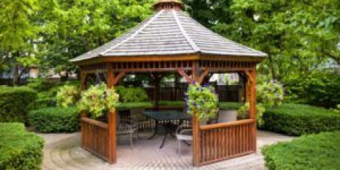 Направи си сам беседка от дърво в лятната им вила: инструкции стъпка по стъпка