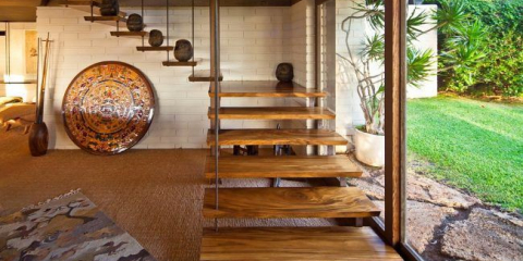 Дървени стълби към втория етаж в частна къща: 90+ снимки на най-добрите проекти и експертни съвети