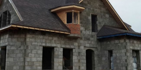 Поставяме стените на къщата от дървени бетонни блокове със собствените си ръце. Споделяне на строителни тайни