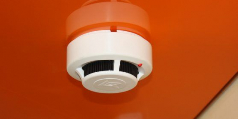 Пожароизвестяване: зад окачен таван и на опънат таван, стандарти за монтаж