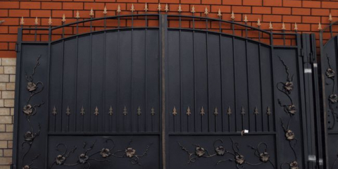 Swing gate: преглед на качествени материали, модерни проекти и най-добри суинг системи (130 снимки)