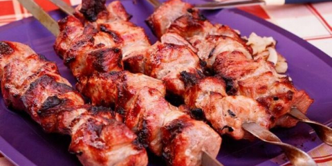 Свински шишчета + най-вкусната марината, за да стане месото меко и сочно