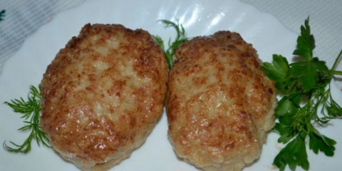 Сочни мляни пилешки котлети в тиган: вкусна рецепта