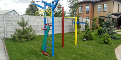 Направи си сам спортна площадка в лятната им вила