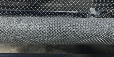 Ограда от верижната мрежа - видове, характеристики и най-добри опции за използване на оградата (видео + 120 снимки)